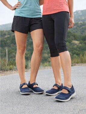 - Tray by Alegria QUTIE CROCHET NAVY Eur41 US 10.5-11 Built in pedometer!